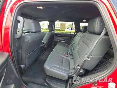 2025 Toyota Sequoia SR5 - zdjęcie 13 z 34 - miniatura