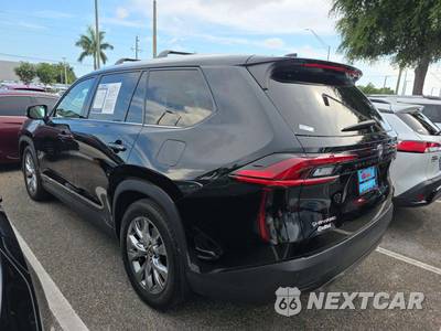2025 Toyota Grand Highlander Hybrid Limited - zdjęcie 2 z 32 - miniatura