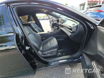2025 Toyota Crown XLE - zdjęcie 18 z 28 - miniatura