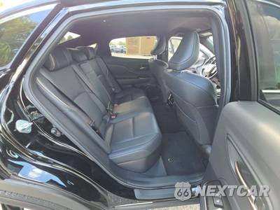 2025 Toyota Crown XLE - zdjęcie 16 z 28 - miniatura