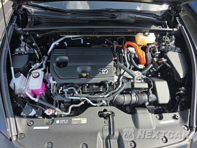 2025 Toyota Crown XLE - zdjęcie 22 z 28 - miniatura