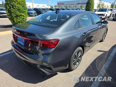 2024 Kia Forte LXS - zdjęcie 3 z 28 - miniatura