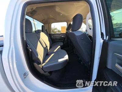 2019 Ram 2500 Big Horn Crew Cab Medium Bed - zdjęcie 16 z 31 - miniatura