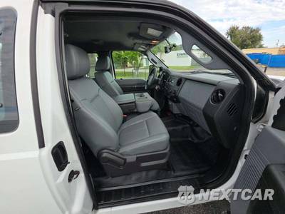 2016 Ford Super Duty F-350 Cab Chassis XL Extended Cab w/Rear Doors - zdjęcie 17 z 39 - miniatura