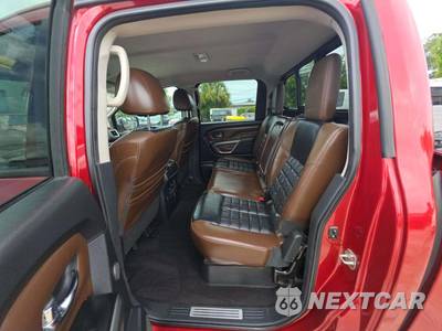 2019 Nissan TITAN Platinum Reserve Crew Cab Short Bed - zdjęcie 13 z 42 - miniatura