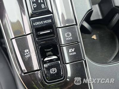 2026 Toyota Crown XLE - zdjęcie 26 z 30 - miniatura