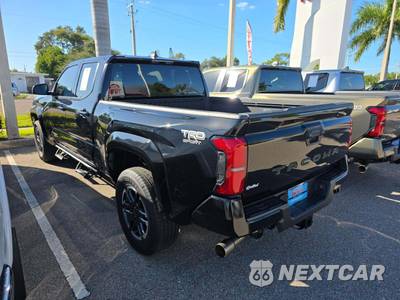 2026 Toyota Tacoma TRD Sport Crew Cab Long Bed - zdjęcie 2 z 26 - miniatura