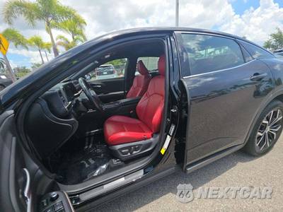 2023 Toyota Crown XLE - zdjęcie 3 z 32 - miniatura