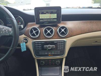 2015 Mercedes-Benz GLA 250 - zdjęcie 10 z 43 - miniatura