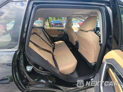 2019 Toyota RAV4 XLE - zdjęcie 13 z 37 - miniatura