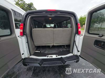 2018 Chevrolet Express 3500 Passenger Van LS 1LS 155.0" WB - zdjęcie 15 z 31 - miniatura