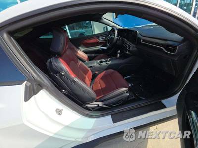 2026 Ford Mustang GT Premium Coupe - zdjęcie 18 z 30 - miniatura