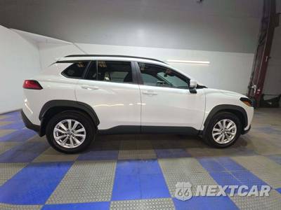 2024 Toyota Corolla Cross LE - zdjęcie 4 z 26 - miniatura