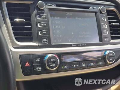 2017 Toyota Highlander Limited - zdjęcie 10 z 23 - miniatura