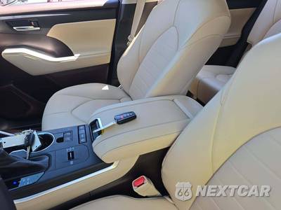 2022 Toyota Highlander XLE - zdjęcie 8 z 25 - miniatura