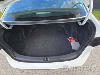 2025 Toyota Corolla LE Sedan - zdjęcie 14 z 26 - miniatura