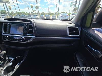 2019 Toyota Highlander Hybrid Limited - zdjęcie 20 z 23 - miniatura