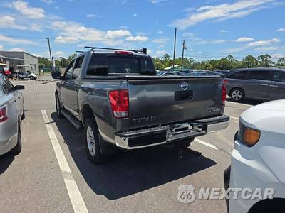 2013 Nissan TITAN SV Crew Cab Short Bed - zdjęcie 2 z 20 - miniatura