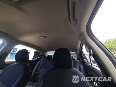 2025 Nissan Versa SV - zdjęcie 11 z 20 - miniatura