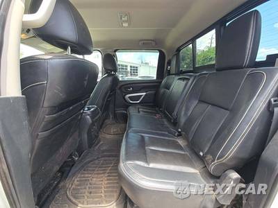 2016 Nissan TITAN XD PRO-4X Crew Cab Medium Bed - zdjęcie 13 z 27 - miniatura