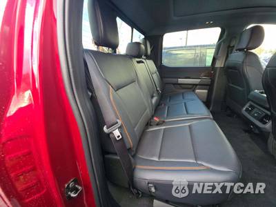 2026 Ford Super Duty F-250 Lariat Crew Cab Medium Bed - zdjęcie 16 z 20 - miniatura