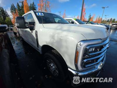 2026 Ford Super Duty F-250 Lariat Crew Cab Medium Bed - zdjęcie 4 z 20 - miniatura