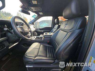 2026 Ford Super Duty F-250 Platinum Crew Cab Medium Bed - zdjęcie 6 z 20 - miniatura