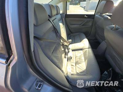 2002 Volkswagen Passat Sedan GLS - zdjęcie 13 z 21 - miniatura