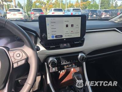 2024 Toyota RAV4 Hybrid Limited - zdjęcie 10 z 20 - miniatura