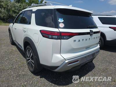 2024 Nissan Pathfinder Platinum - zdjęcie 2 z 23 - miniatura