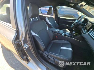 2026 Toyota Camry SE - zdjęcie 18 z 21 - miniatura