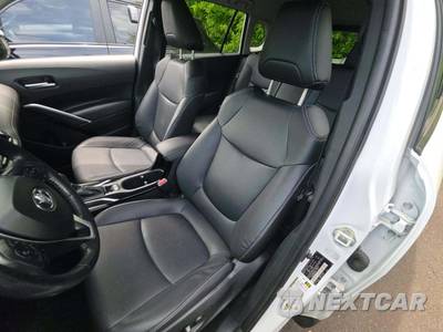 2023 Toyota Corolla Cross XLE - zdjęcie 6 z 23 - miniatura