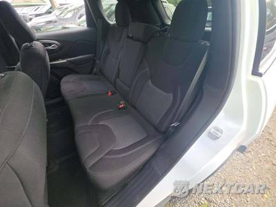 2019 Jeep Cherokee Latitude - zdjęcie 9 z 20 - miniatura