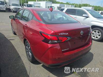 2020 Nissan Versa SV - zdjęcie 2 z 32 - miniatura