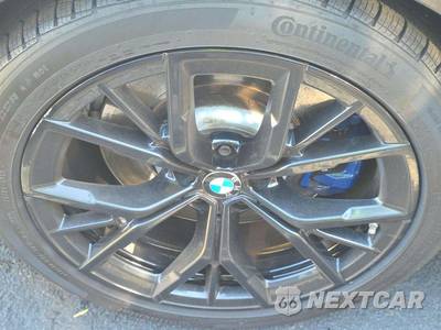 2021 BMW 5 Series Sedan M550i xDrive - zdjęcie 20 z 21 - miniatura