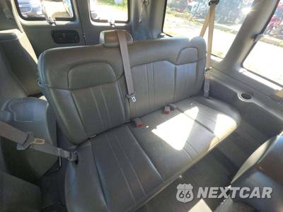 2023 Chevrolet Express 2500 Passenger Van LS 1LS 135.2" WB - zdjęcie 10 z 22 - miniatura