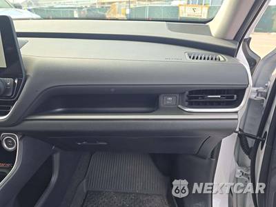 2026 Toyota Grand Highlander Hybrid XLE - zdjęcie 17 z 18 - miniatura