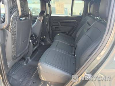 2025 Land Rover Defender 110 OCTA Edition One - zdjęcie 13 z 21 - miniatura