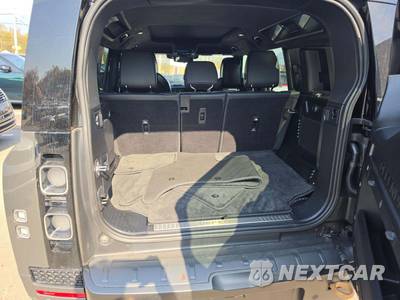 2025 Land Rover Defender 110 OCTA Edition One - zdjęcie 14 z 21 - miniatura