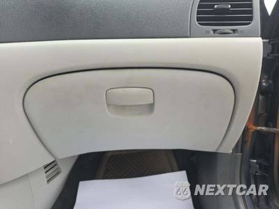 2009 Hyundai Accent GLS Sedan - zdjęcie 19 z 34 - miniatura