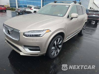 2024 Volvo XC90 Recharge Plug-In Hybrid T8 Ultimate Bright Theme 7-Passenger