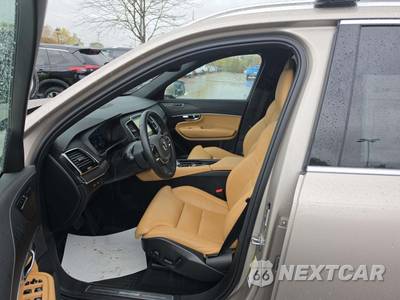 2024 Volvo XC90 Recharge Plug-In Hybrid T8 Ultimate Bright Theme 7-Passenger - zdjęcie 6 z 21 - miniatura