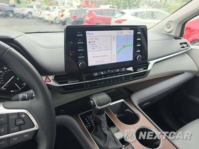 2024 Toyota Sienna XLE 7-Passenger 120.5" WB - zdjęcie 10 z 22 - miniatura