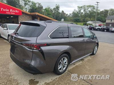 2024 Toyota Sienna XLE 7-Passenger 120.5" WB - zdjęcie 3 z 22 - miniatura
