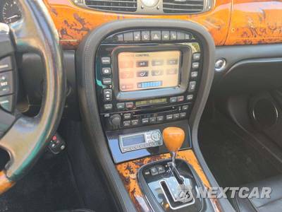 2007 Jaguar XJ8L Vanden Plas - zdjęcie 10 z 27 - miniatura