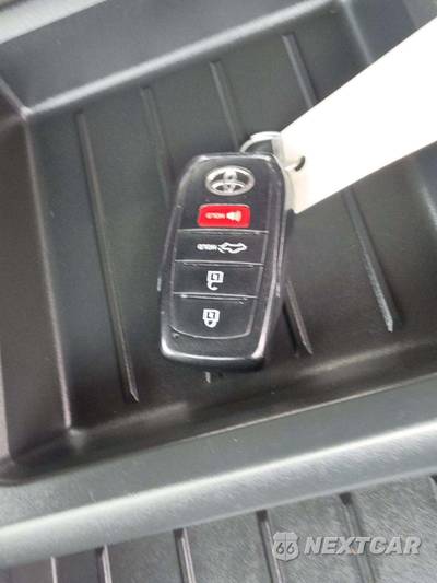 2022 Toyota Tundra Limited Crew Cab Short Bed - zdjęcie 8 z 22 - miniatura