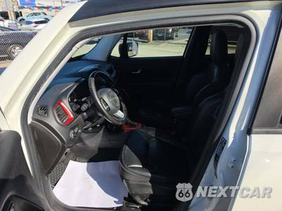 2017 Jeep Renegade Trailhawk - zdjęcie 6 z 29 - miniatura