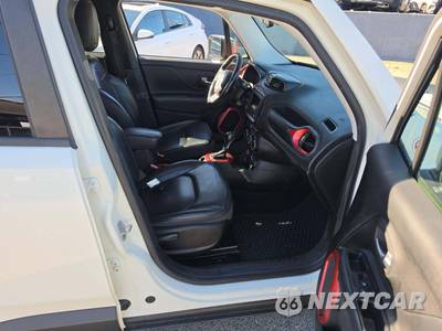 2017 Jeep Renegade Trailhawk - zdjęcie 18 z 29 - miniatura