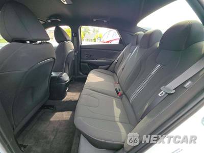 2026 Hyundai Elantra SEL Sport - zdjęcie 13 z 20 - miniatura