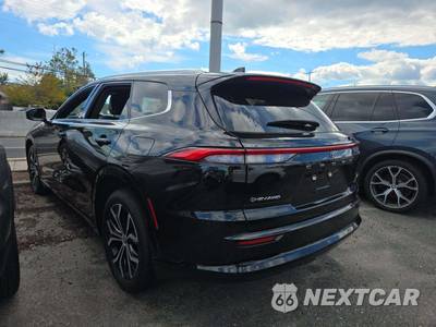 2025 Toyota Crown Signia XLE - zdjęcie 2 z 26 - miniatura